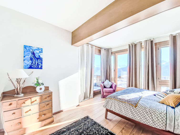 Photo of Jeanne D'Arc LOFT COMBI