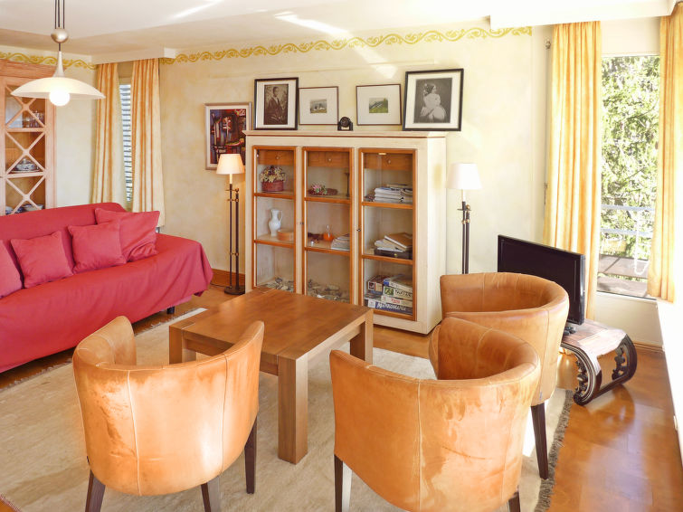 Photo of Jeanne D'Arc Apt. H-58