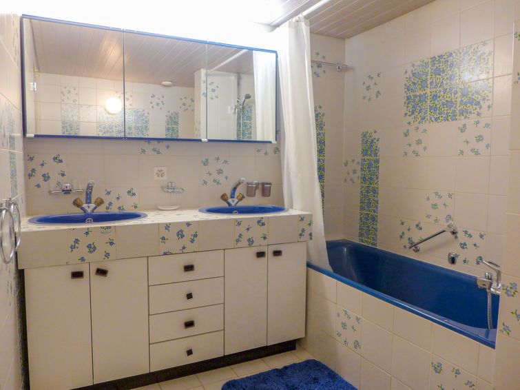 Photo of Jeanne D'Arc Apt. H-58