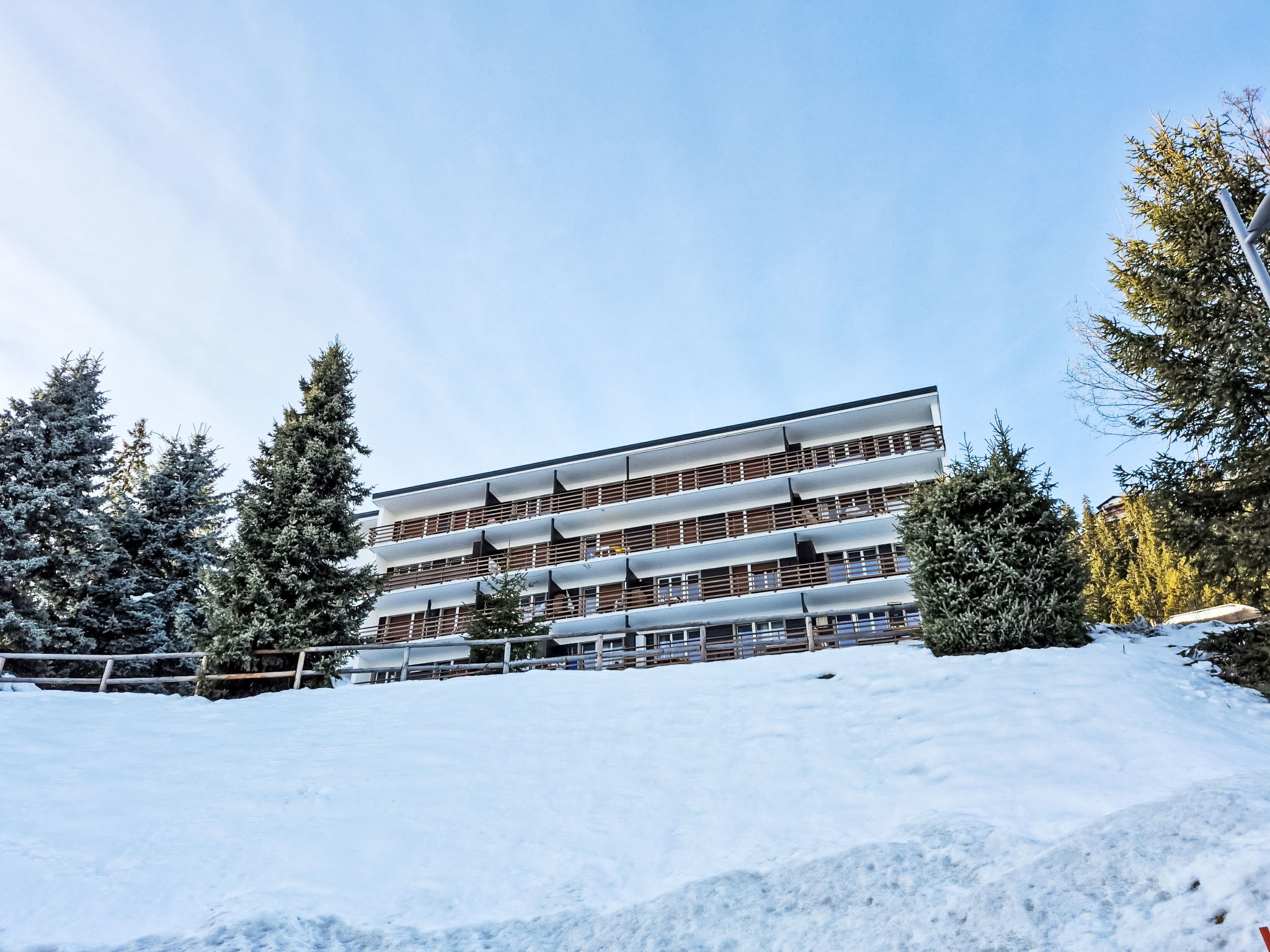 Photo of La Roseraie B 24