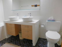 Centraal appartement in Montana, 300m van skilift & 450m van meer - thumbnail 4