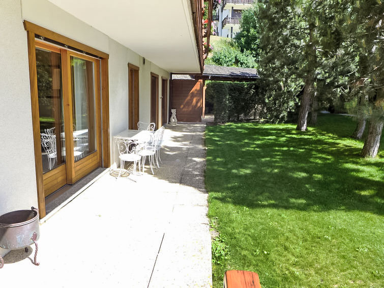 Photo of Les Pierres C 6
