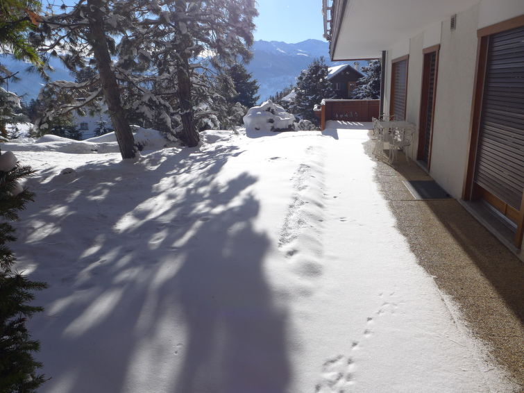 Photo of Les Pierres C 6