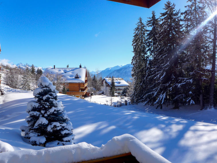 Photo of Les Pierres C 6