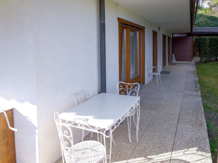 Photo of Les Pierres C 6