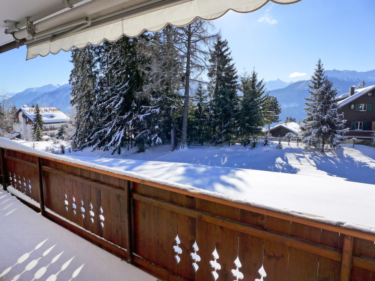 Photo of Les Pierres C 6