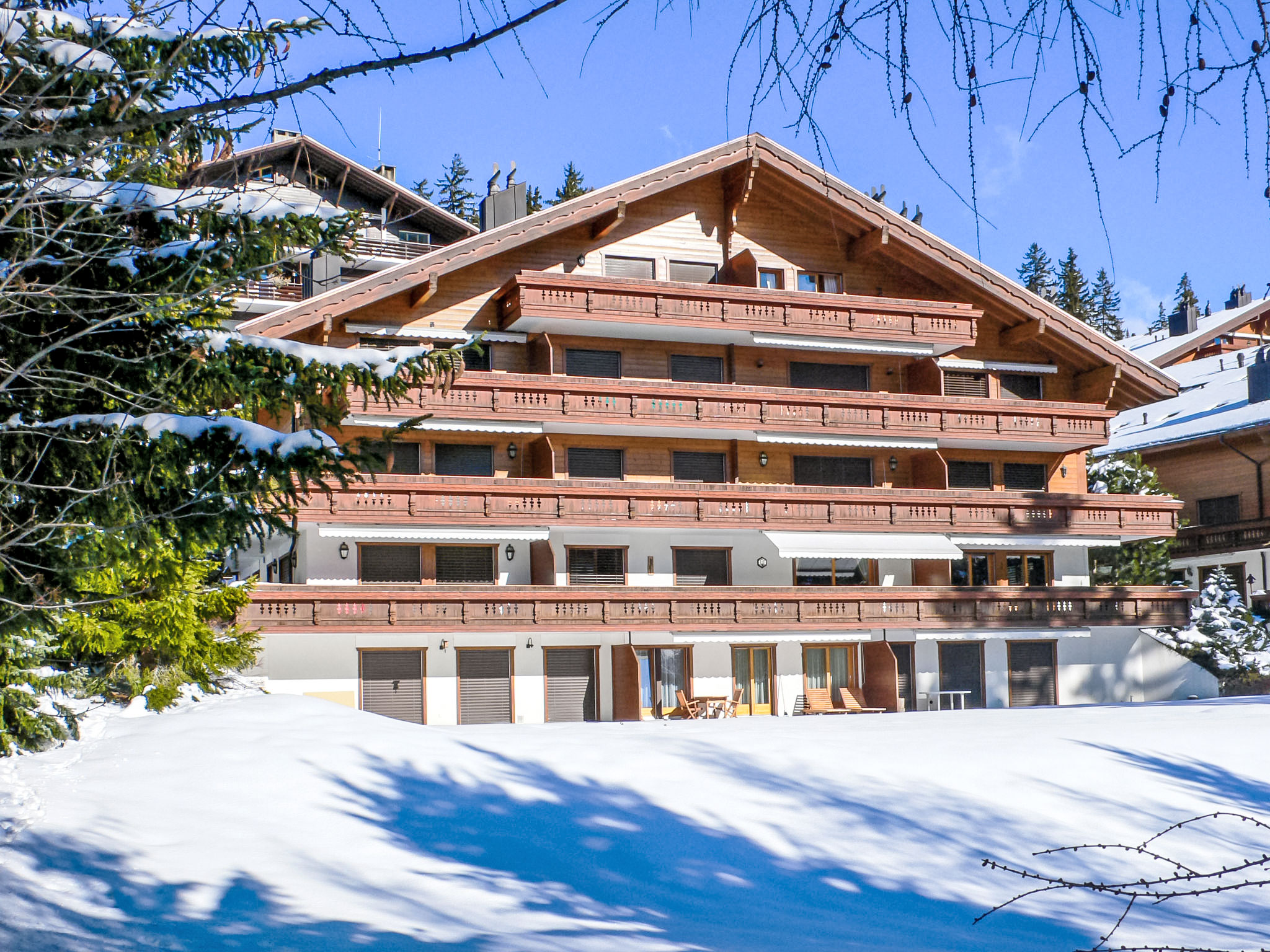 Photo of Les Pierres C 6