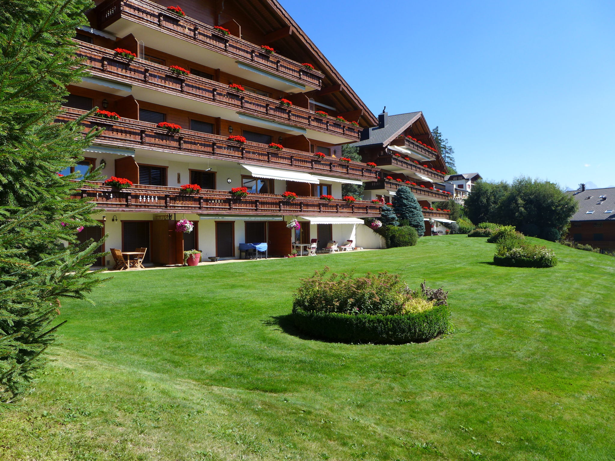 Photo of Les Pierres C 6