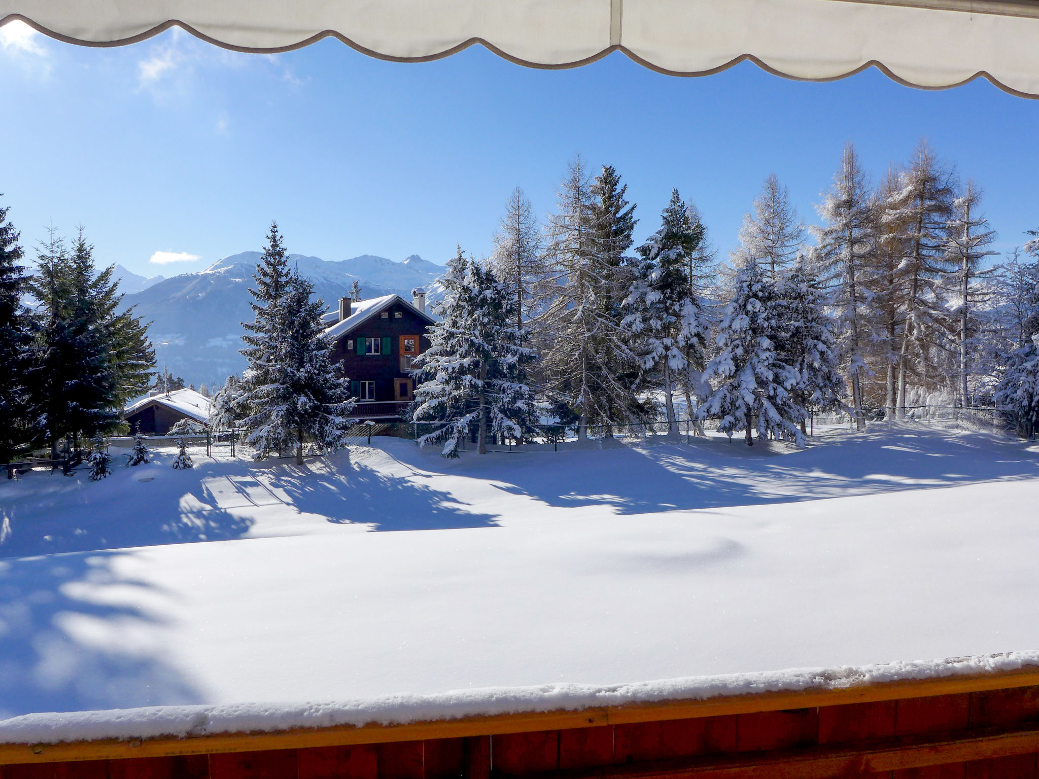 Photo of Les Pierres C 6