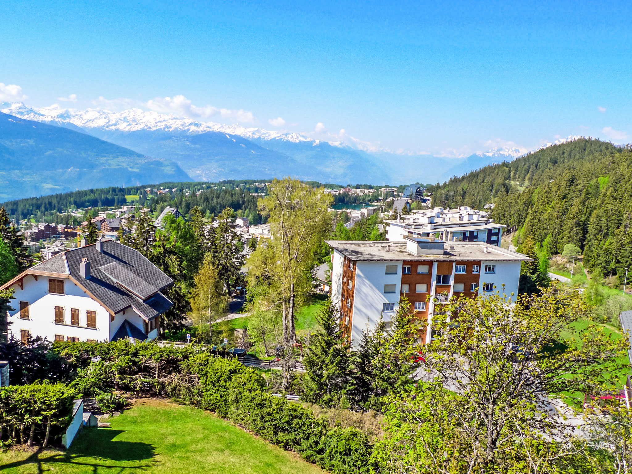 Photo of Cransalpin Apt. 11 / Secteur 1