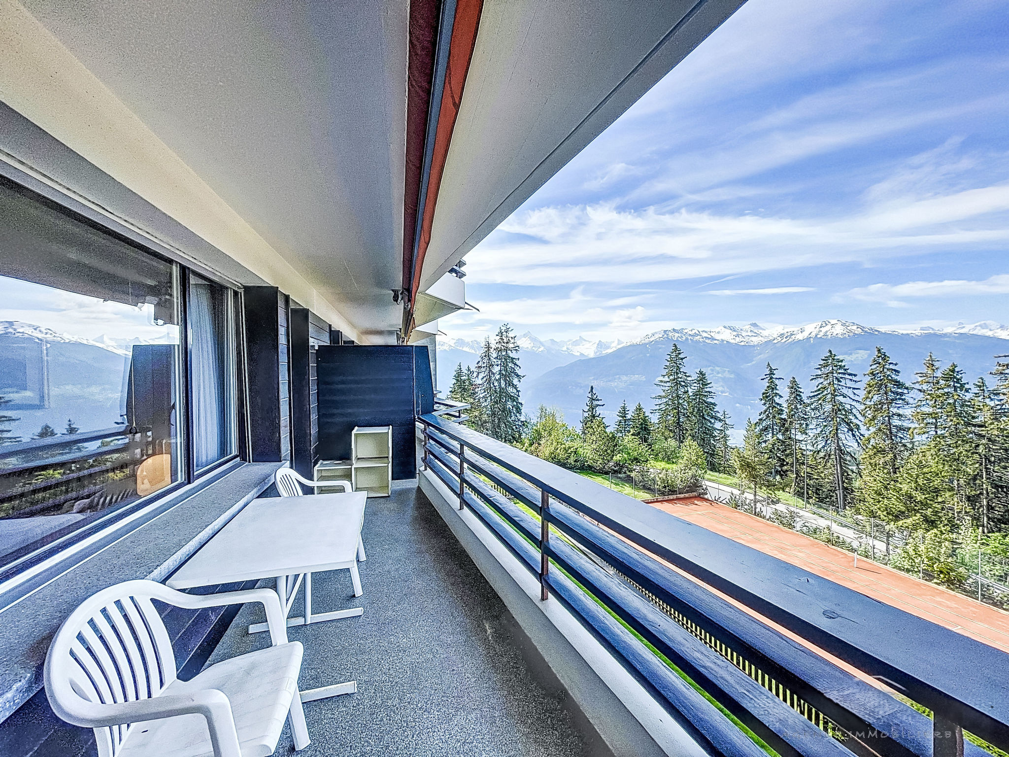 Photo of Cransalpin Apt. 28 / Secteur 1