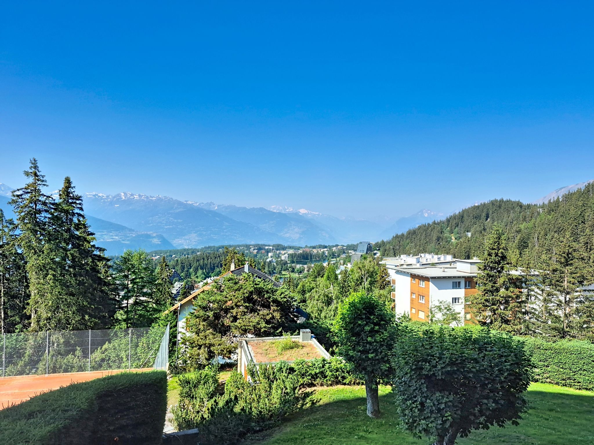 Photo of Cransalpin Apt. 25 / Secteur 1