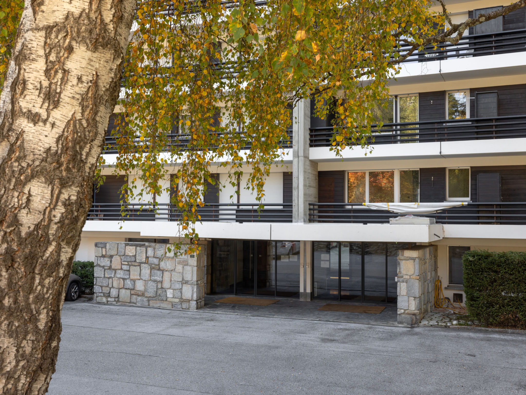 Photo of Cransalpin Apt. 25 / Secteur 1