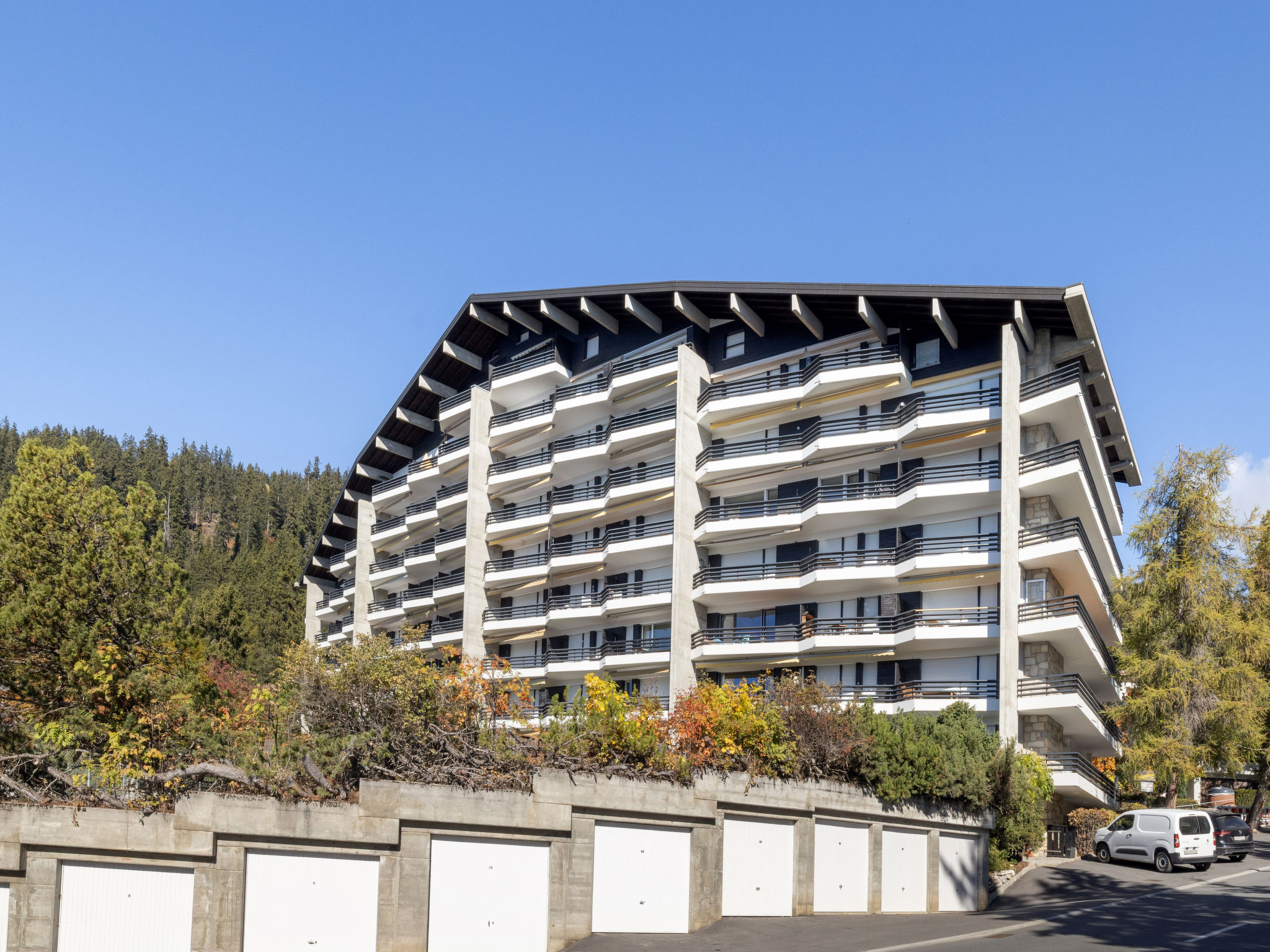 Photo of Cransalpin Apt. 25 / Secteur 1