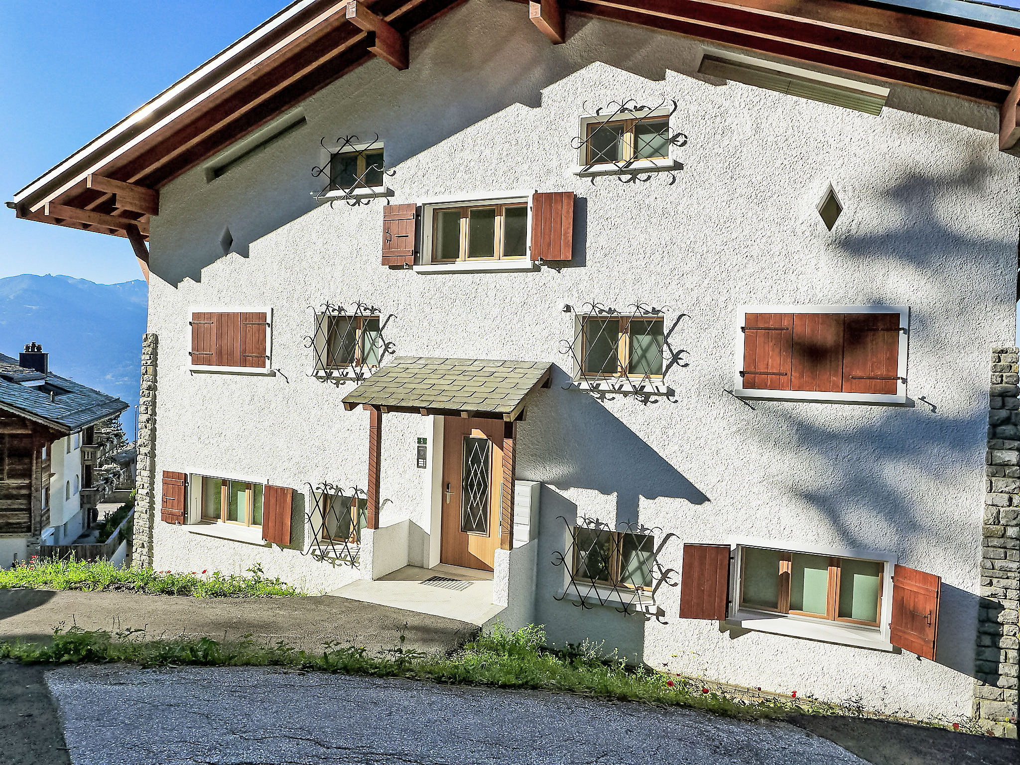 Photo of Les Aiguilles Vertes Rez inférieur