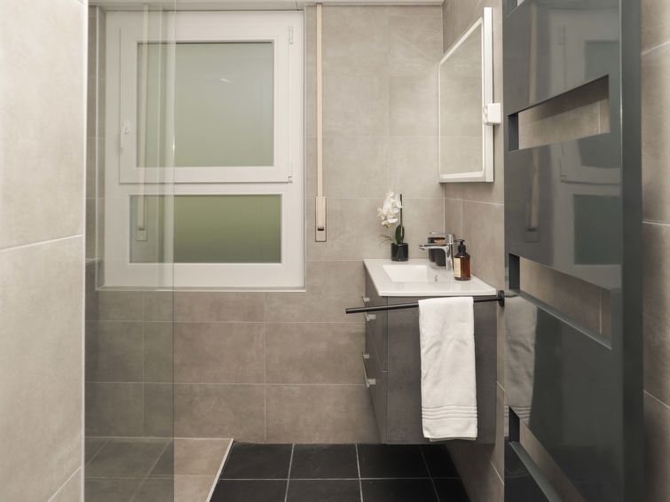 Photo of Europa Ouest / APT 74