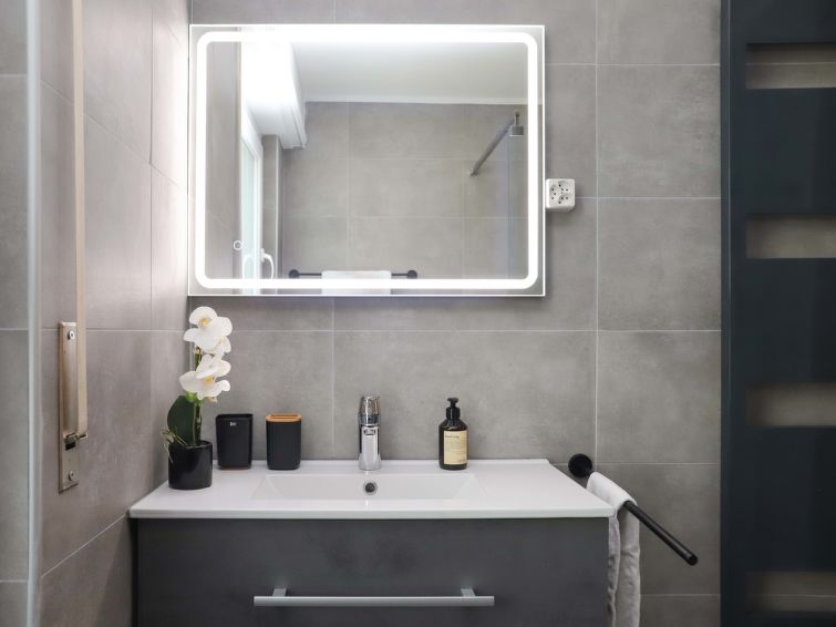 Photo of Europa Ouest / APT 74