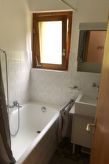 Ruim 3.5-kamer appartement met uitzicht op bergen en bos in Ayer - thumbnail 5