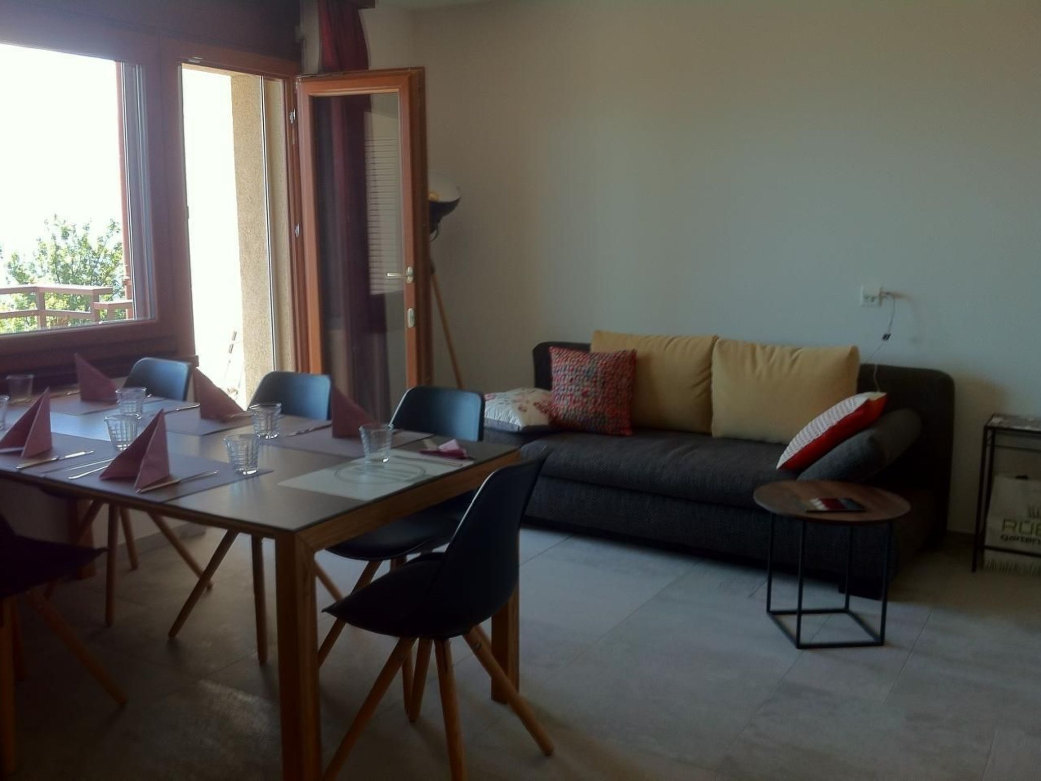 Neue 2 1/2-Zimmer-Ferienwohnung Crans-Montana - Randogne - Binnen
