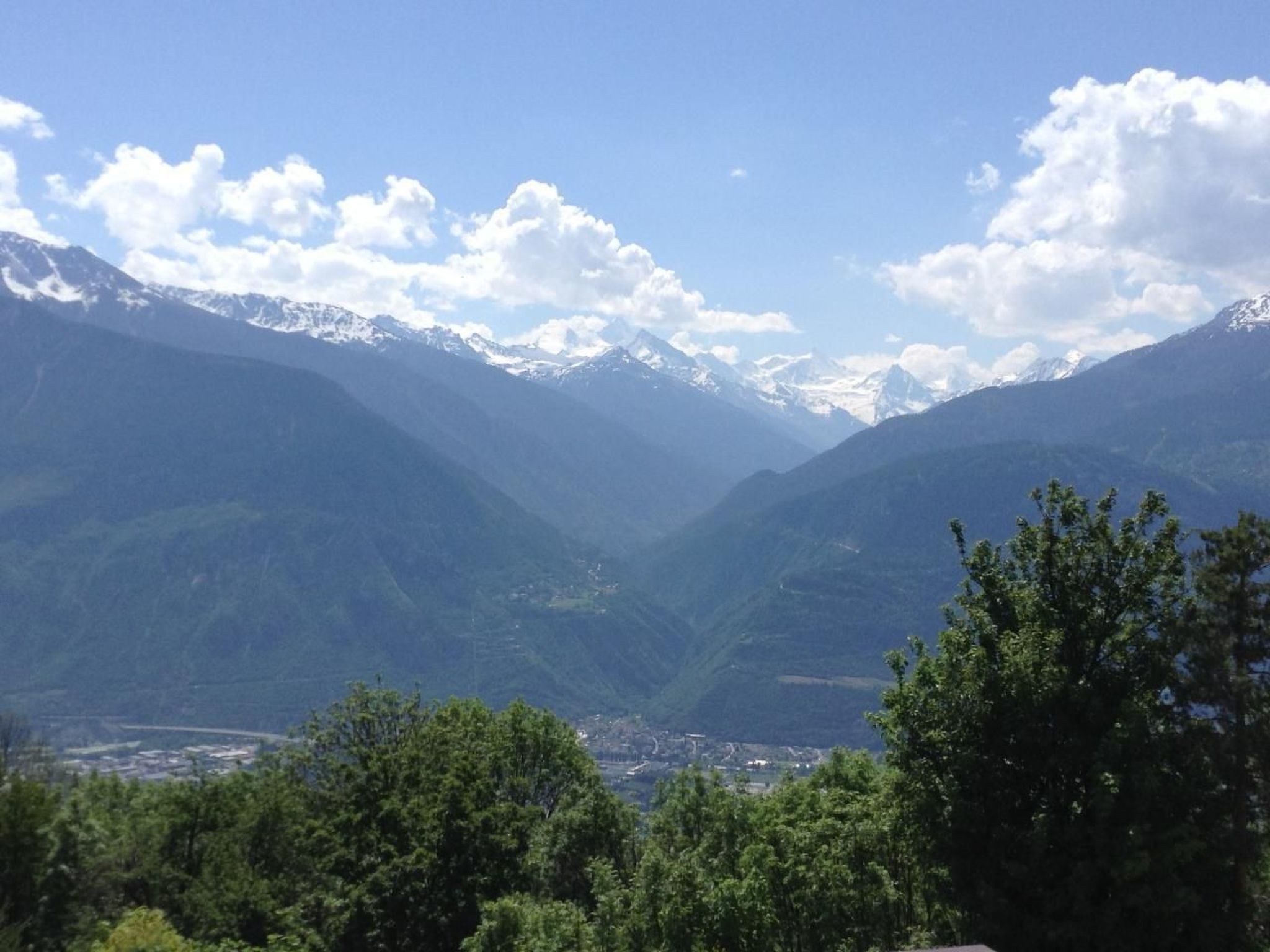 Neue 2 1/2-Zimmer-Ferienwohnung Crans-Montana - Randogne - Binnen