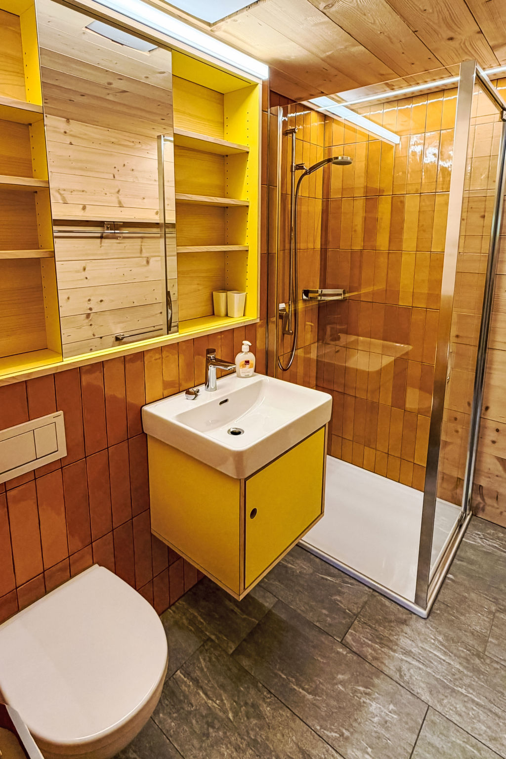 Zum Hirsch - upper floor - Inside