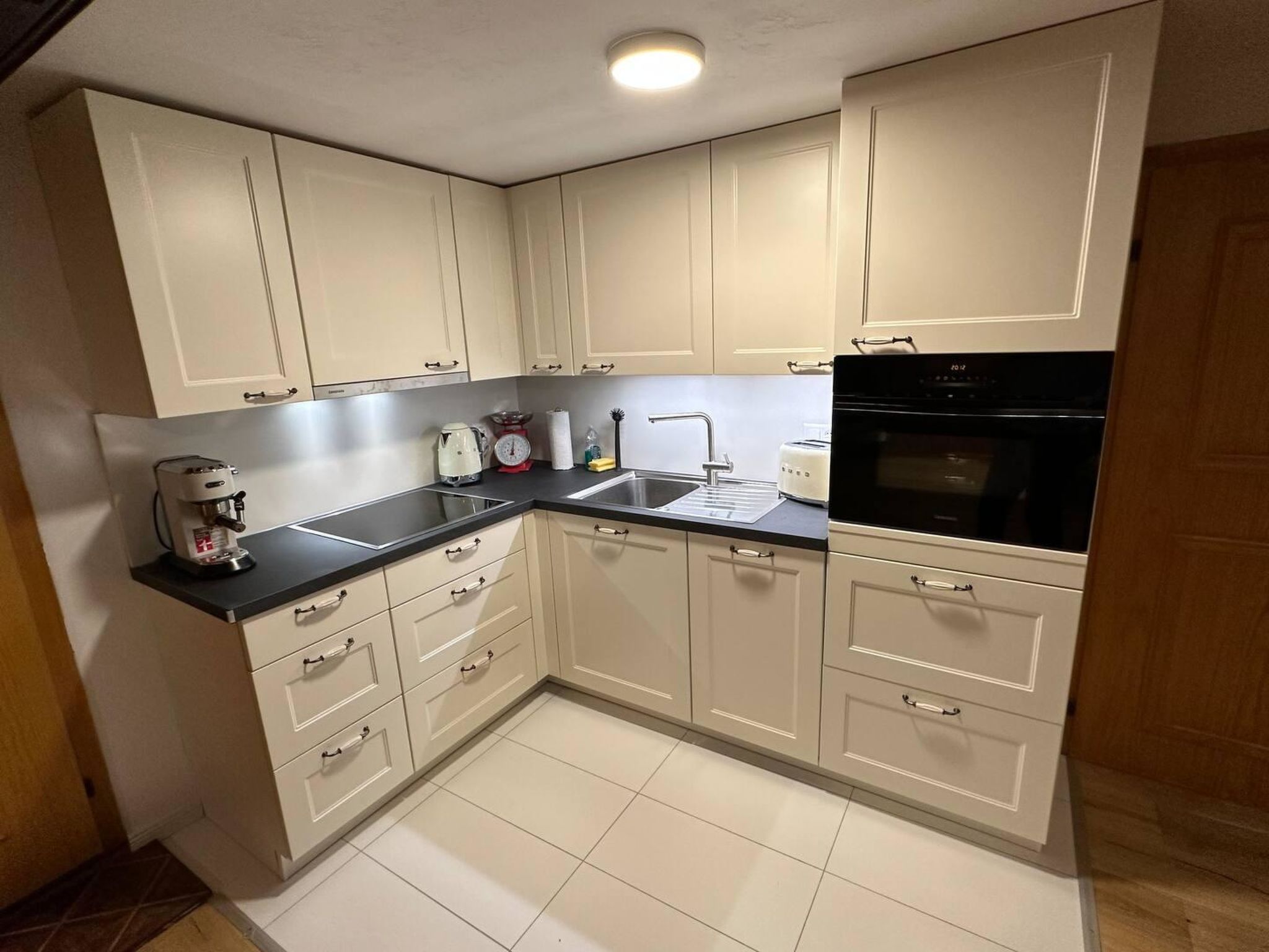 Alte Gemeindestube 2. OG Ost Appartement/Fewo, Dusche oder Bad, WC