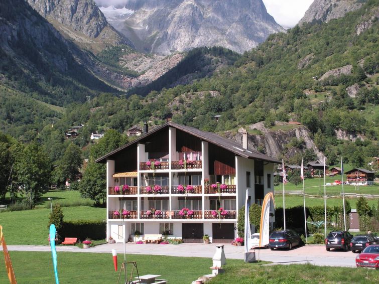 Search and Stay destination Fieschertal, VS - Switzerland from AU$ 429. Casa Yolanda 1. OG Süd