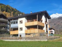 Ruim appartement in Fiesch met uitzicht op de Alpen, vlakbij de skilift - thumbnail 1