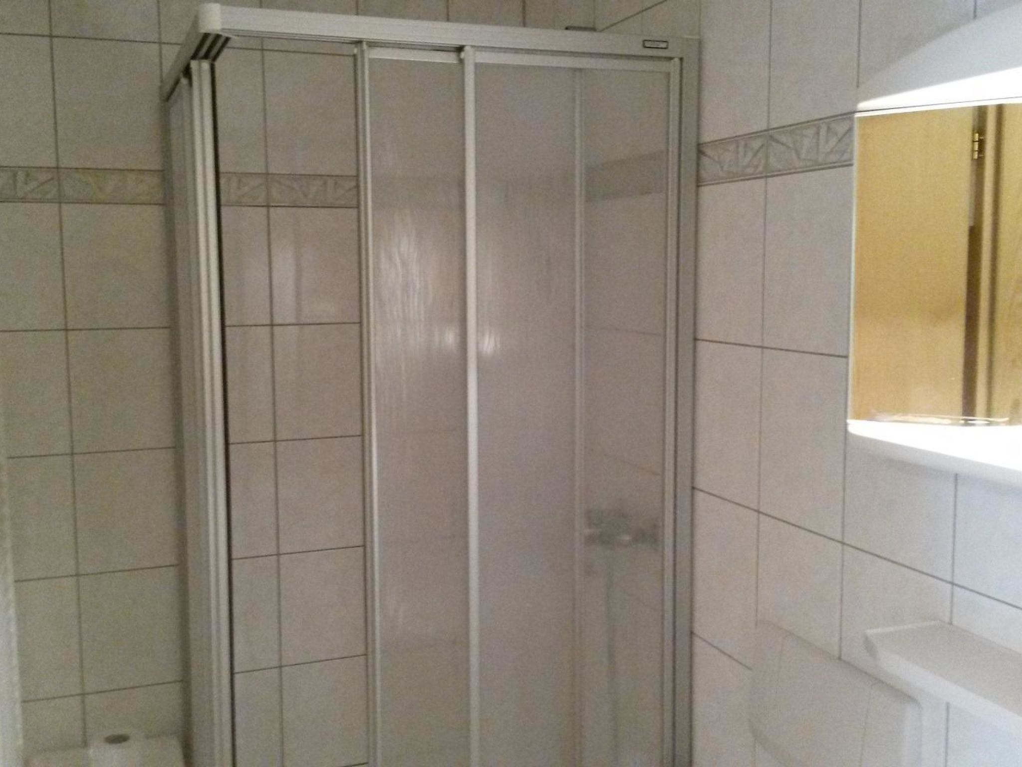 Photo of ABC Ferienwohnung 1 1. OG Süd Appartement/Fewo, Dusche oder Bad, WC