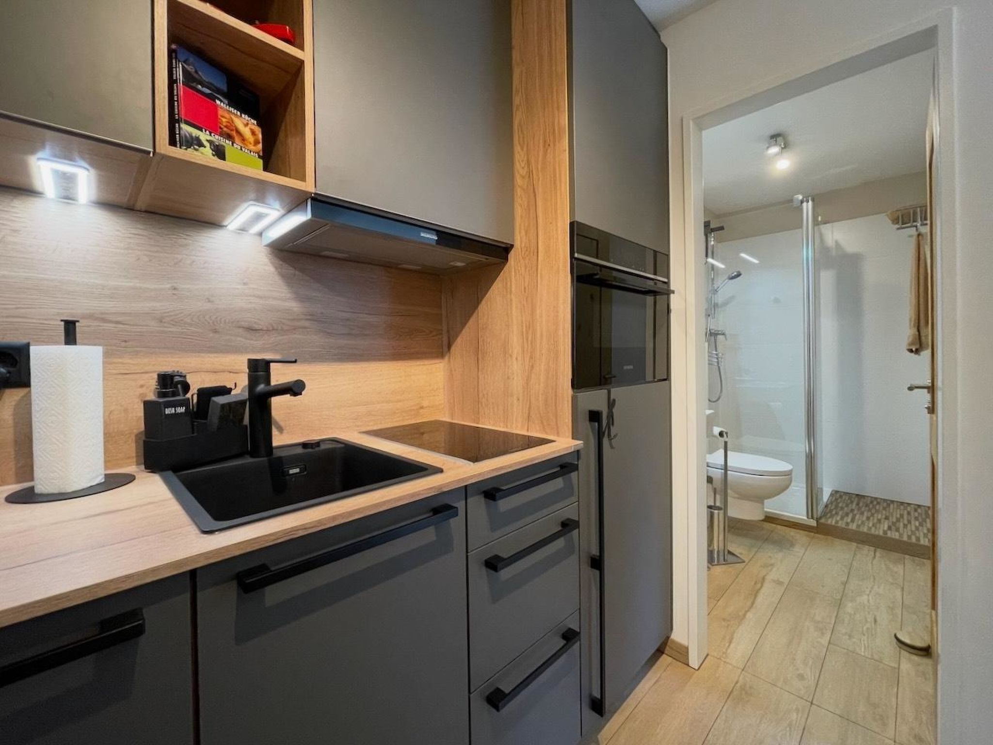 Milimatta 1 1. OG Süd Studio, Dusche oder Bad, WC 1 1/2 Zimmerwohnung, 2-Betten - Drinnen