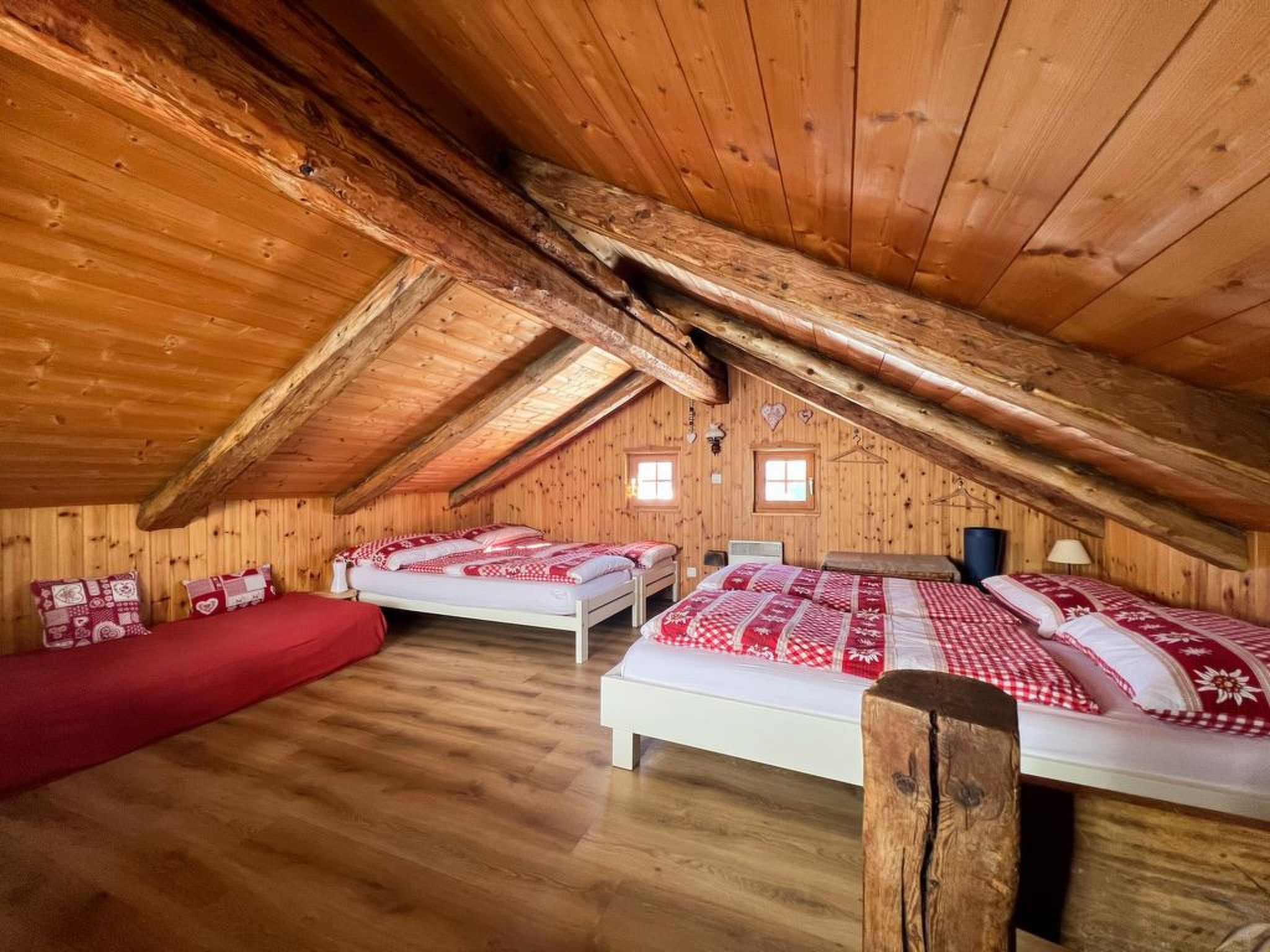 Photo of Alphütte Bielerchäller Appartement/Fewo, Dusche oder Bad, WC, 1 Schlafraum