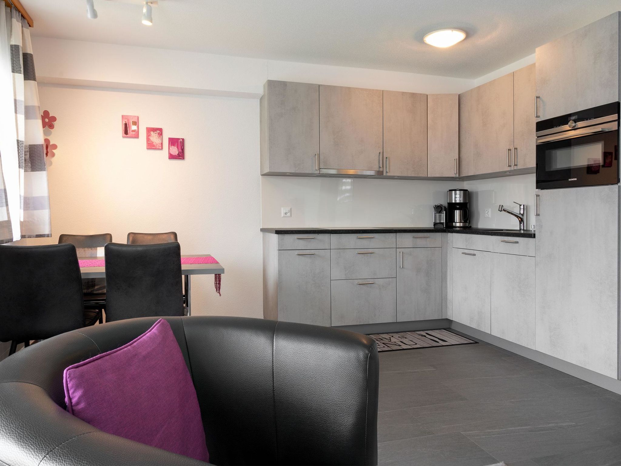 Photo of Saphir EG Süd Appartement/Fewo, Dusche oder Bad, WC 2 Zimmerwohnung, 2-Betten