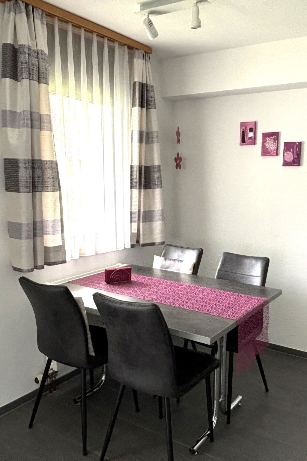 Photo of Saphir EG Süd Appartement/Fewo, Dusche oder Bad, WC 2 Zimmerwohnung, 2-Betten