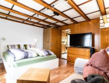 Ferienwohnung Bürcher Haus 1. OG Süd-Ost