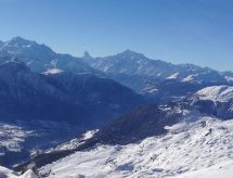 Riant 6-persoons appartement direct aan de piste met uitzicht op de Matterhorn - thumbnail 4