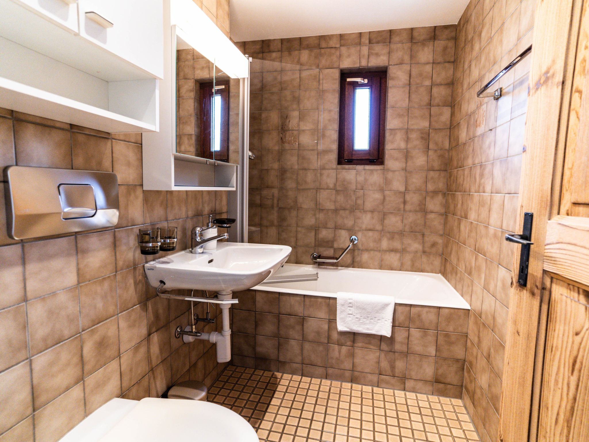 Photo of Sportina 33 3. OG Süd-West Appartement/Fewo, Dusche und Bad, WC