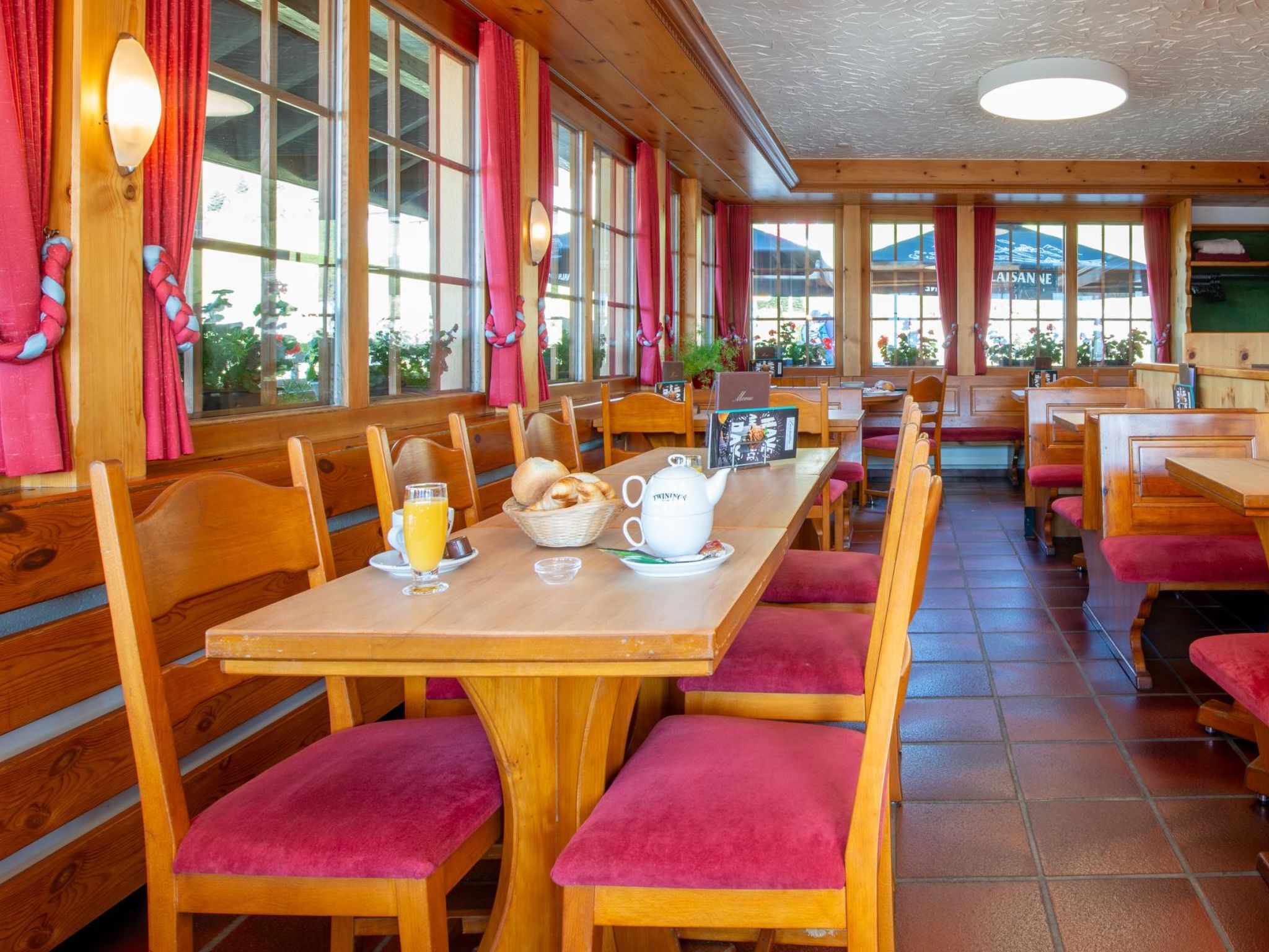 Photo of 3 1/2 Zimmerwohnung, 4-Betten