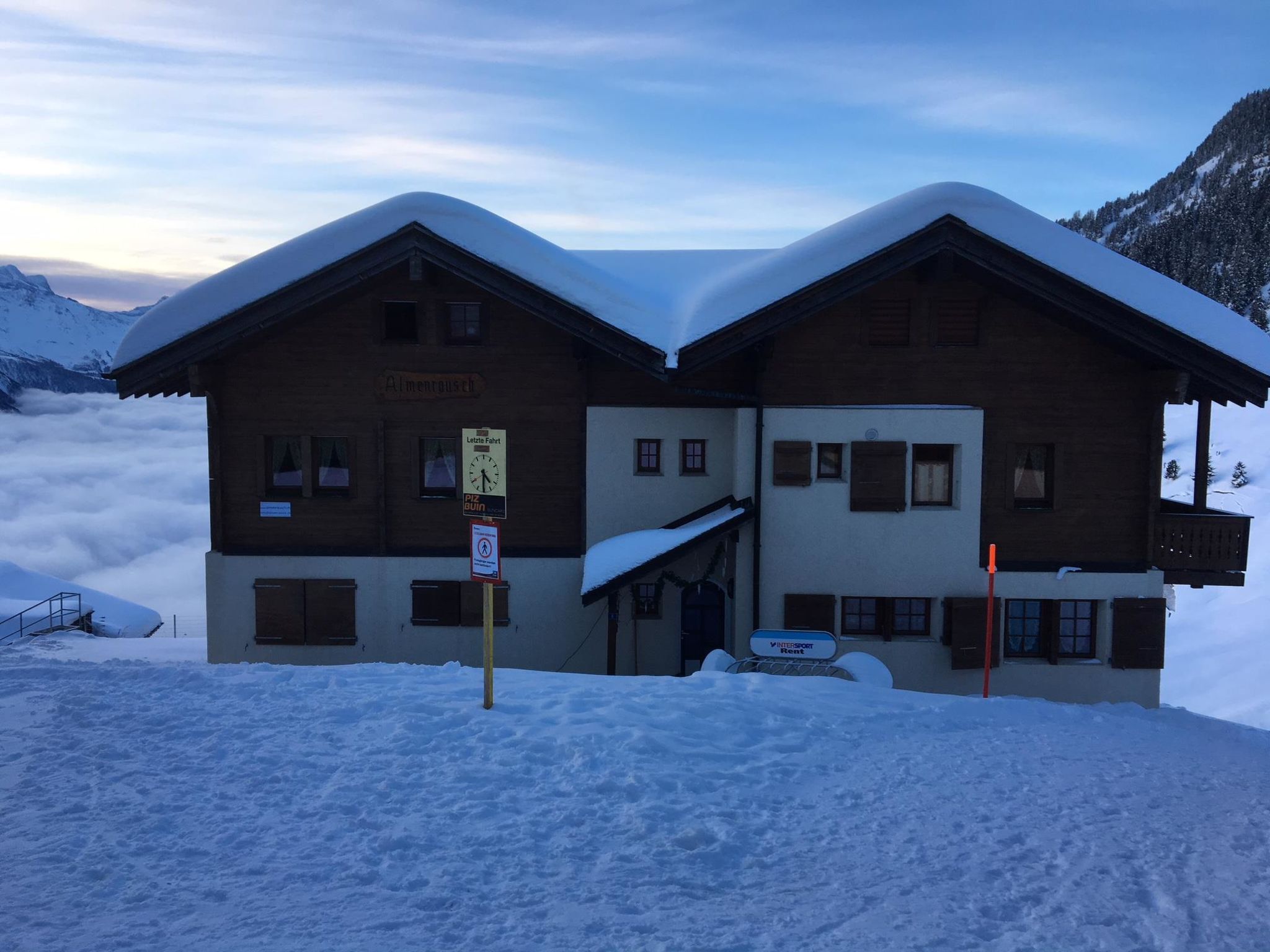 Photo of Almenrausch 2. OG Süd-Ost 3 1/2 Zimmerwohnung, 6-Betten
