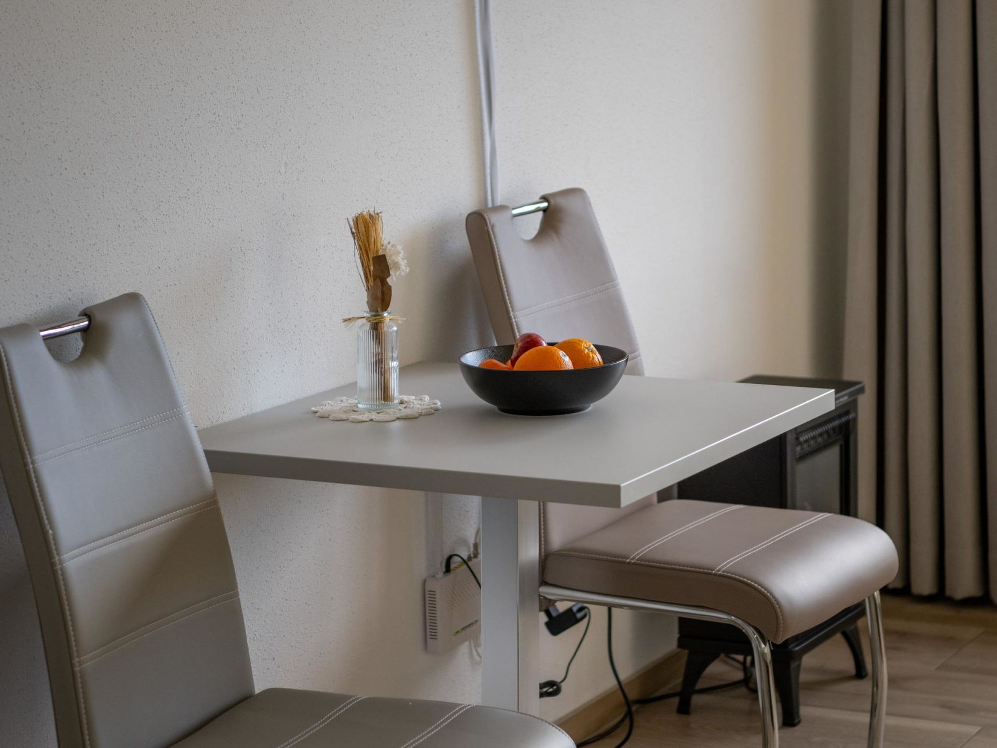 Photo of Zurschmitten 10 2. UG Süd Studio, Dusche, WC 1 Zimmerwohnung, 2-Betten