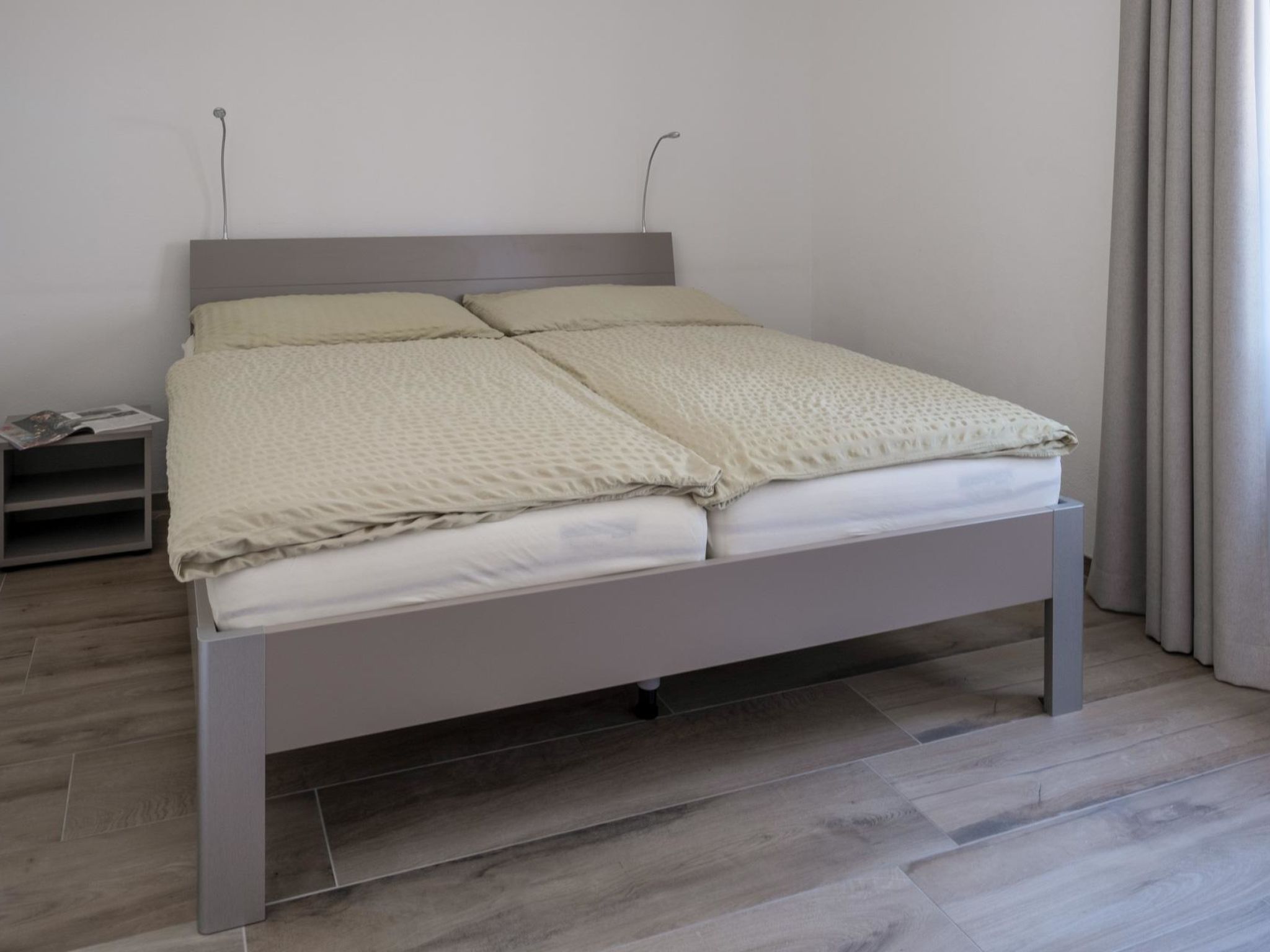 Zurschmitten 16 1. UG Süd Appartement/Fewo, Dusche, WC