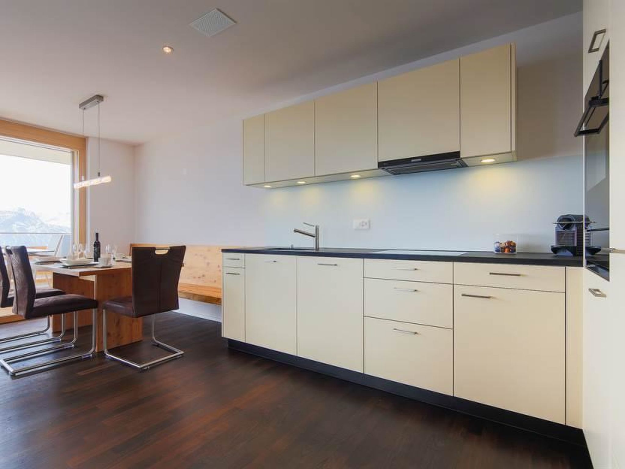 Apartmenthaus Riederhoru A 1. OG Ost Appartement/Fewo, Dusche und Bad, WC, 2 Sch