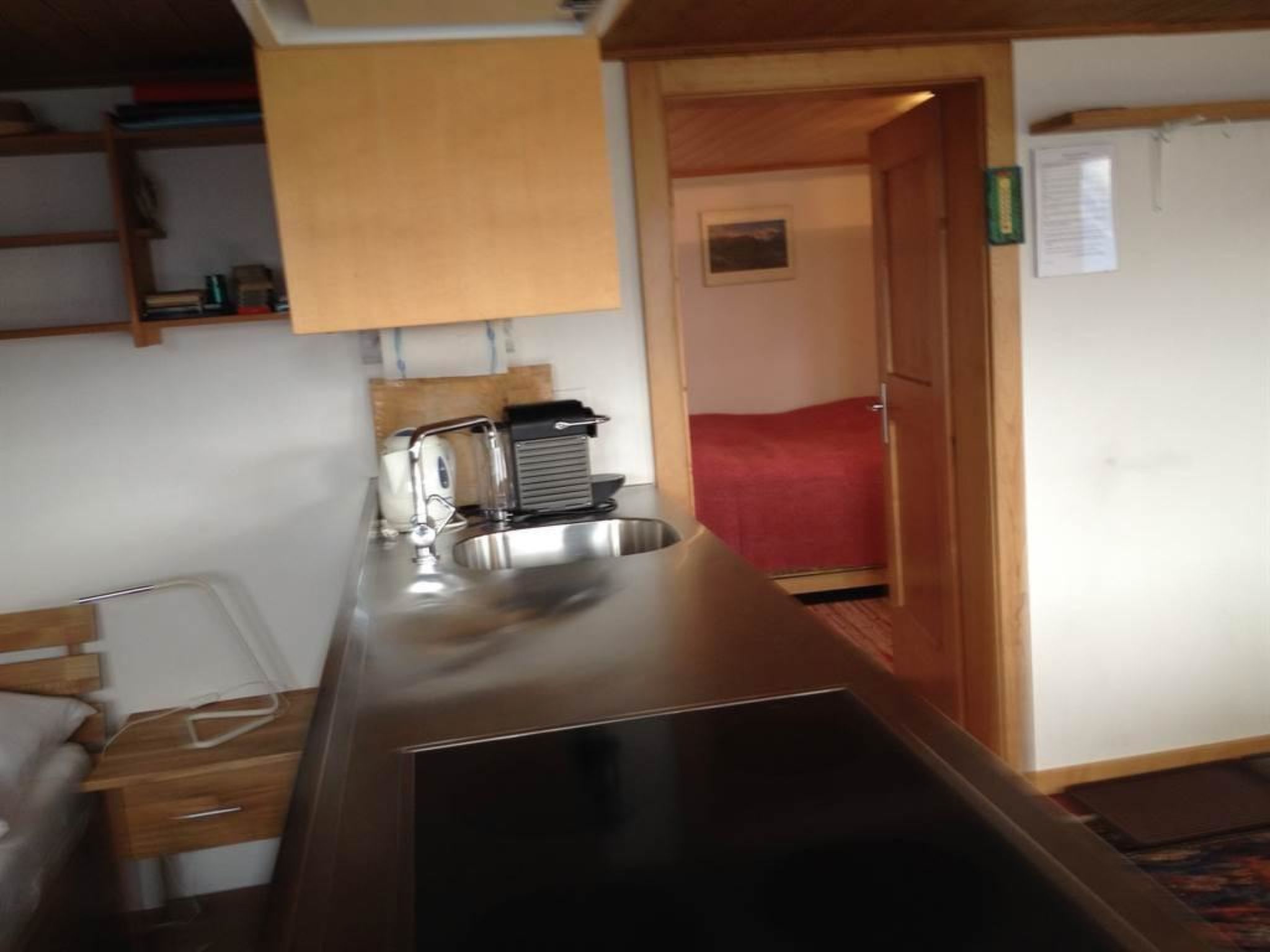 Sunneschy EG Süd Appartement/Fewo, Dusche, WC 2 1/2 Zimmerwohnung, 3-Betten - Drinnen