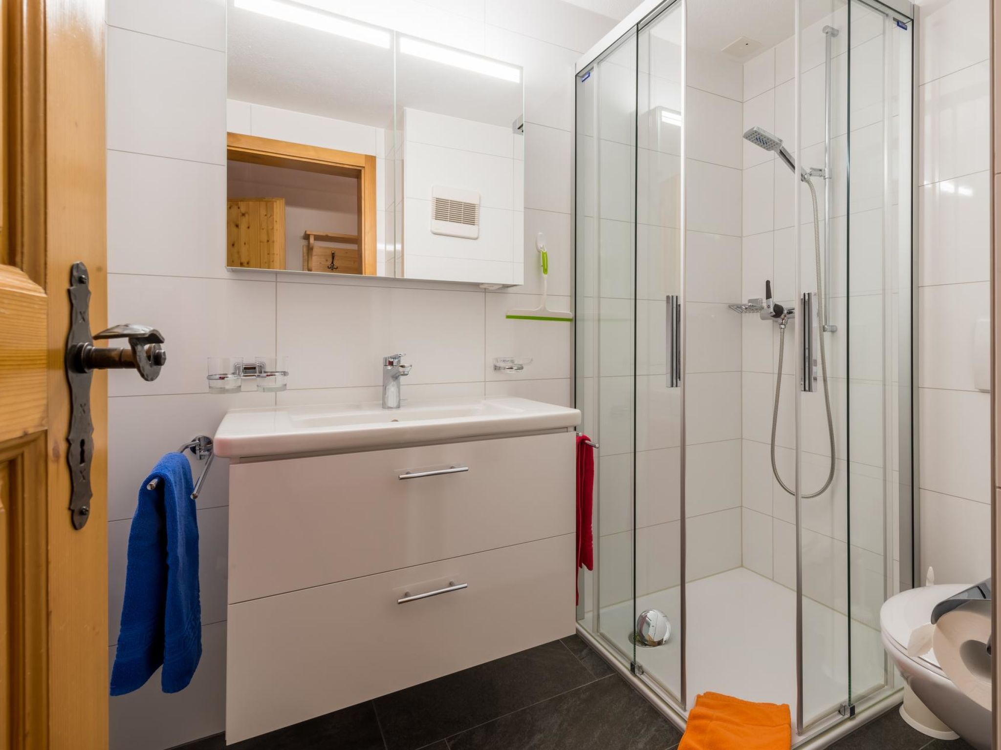 Photo of Südlenz 33 3. OG Süd-West Appartement/Fewo, Dusche, WC