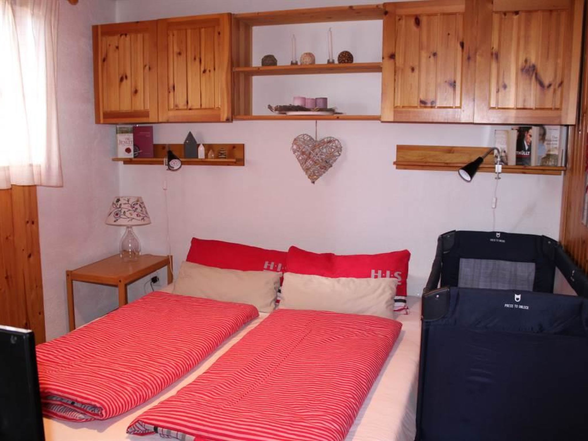 Photo of Jonathan EG Süd Appartement/Fewo, Dusche, WC 2 1/2 Zimmerwohnung, 5-Betten
