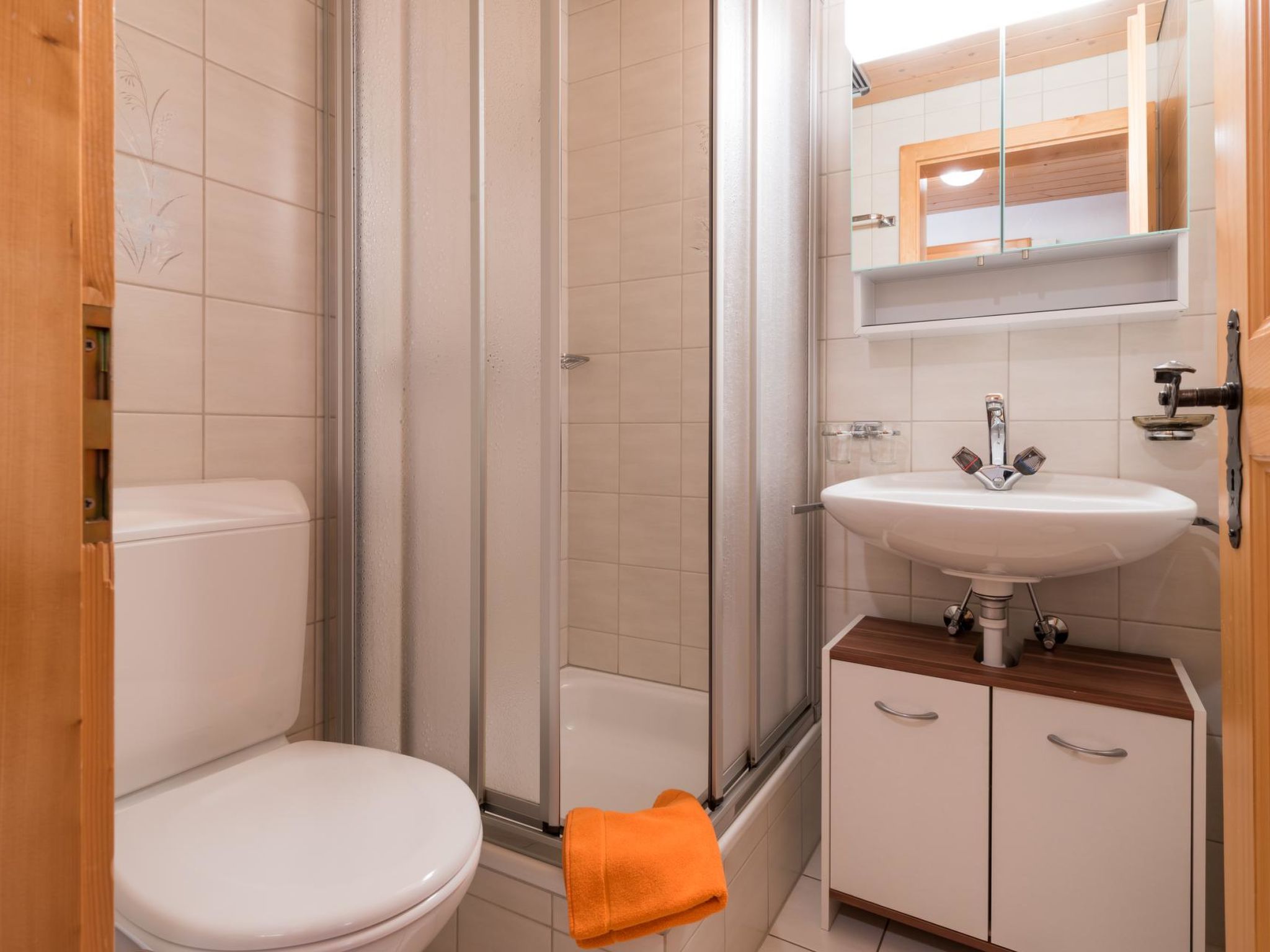 Photo of Südlenz 41 4. OG Süd Studio, Dusche, WC 1 Zimmerwohnung, 2-Betten (Südlenz 41)