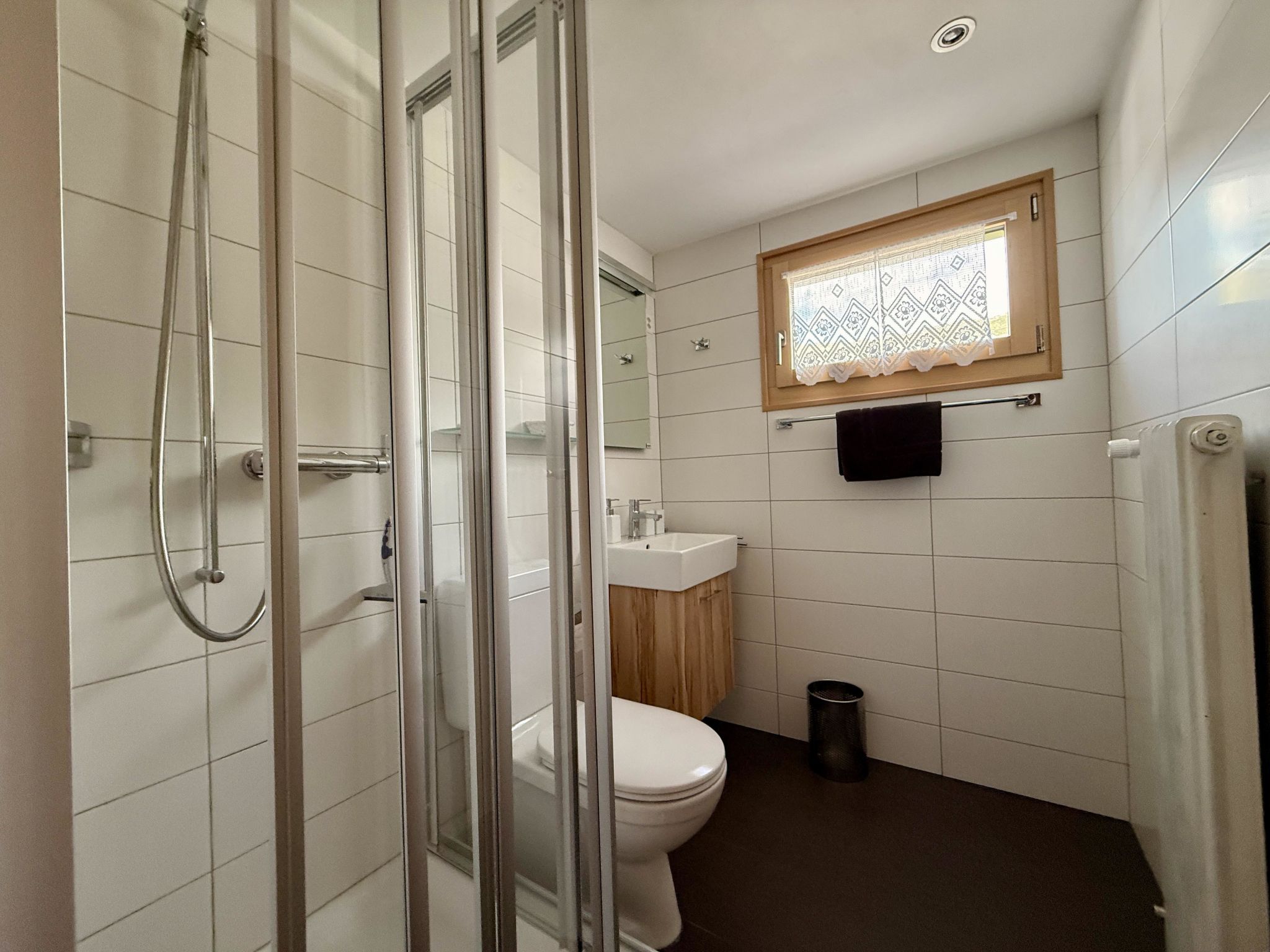 Photo of Olympia 1. OG West Appartement/Fewo, Dusche oder Bad, WC