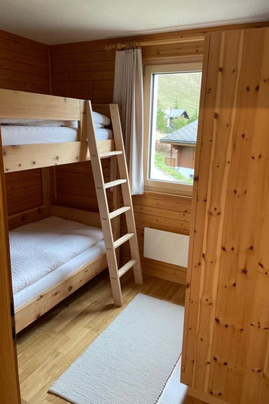 Photo of Brunnquell Appartement/Fewo, Dusche oder Bad, WC 4 1/2 Zimmerwohnung, 6-Betten