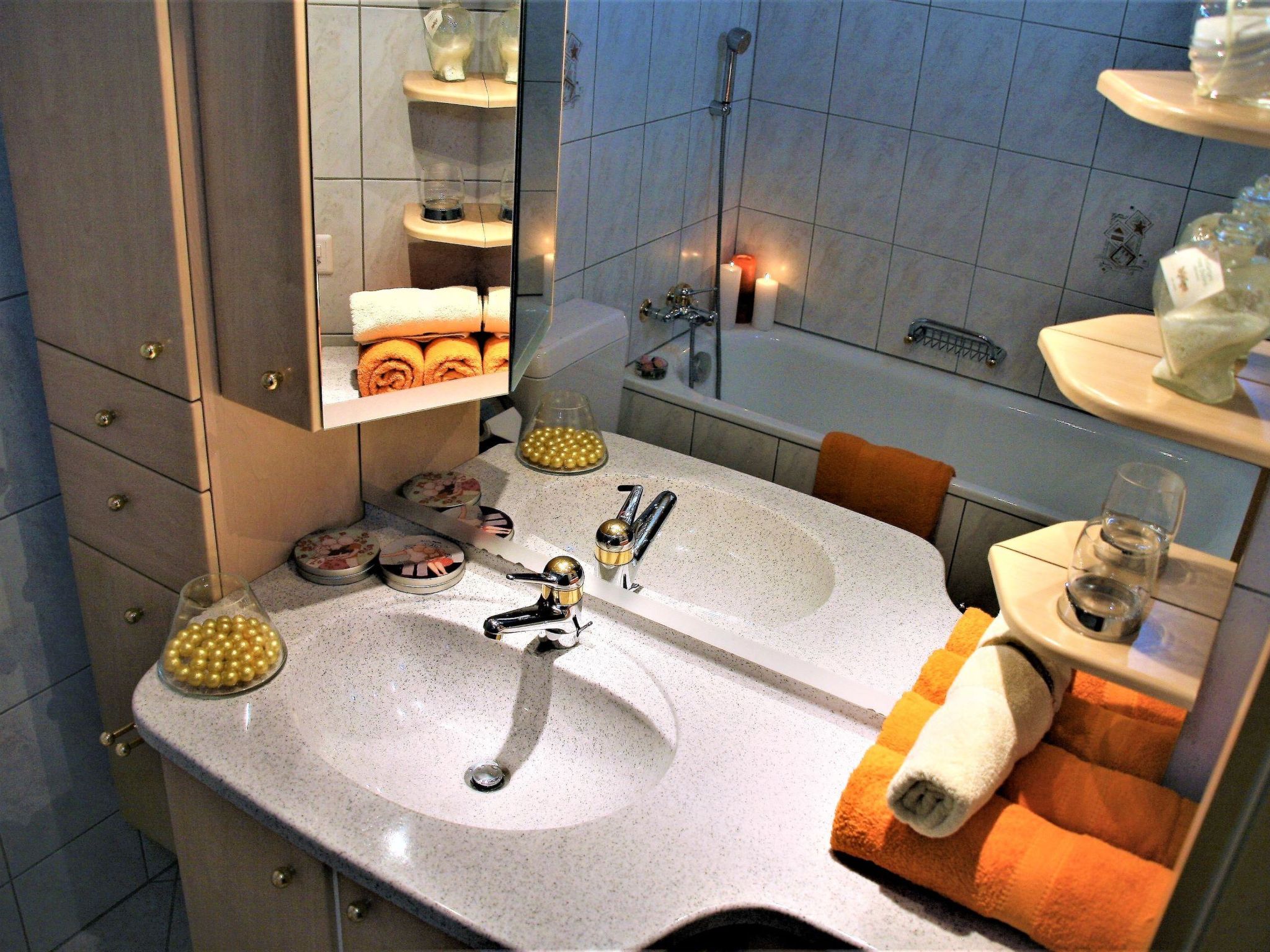 LuxLax 2. OG Süd Appartement/Fewo, Dusche oder Bad, WC - Image-tags.info