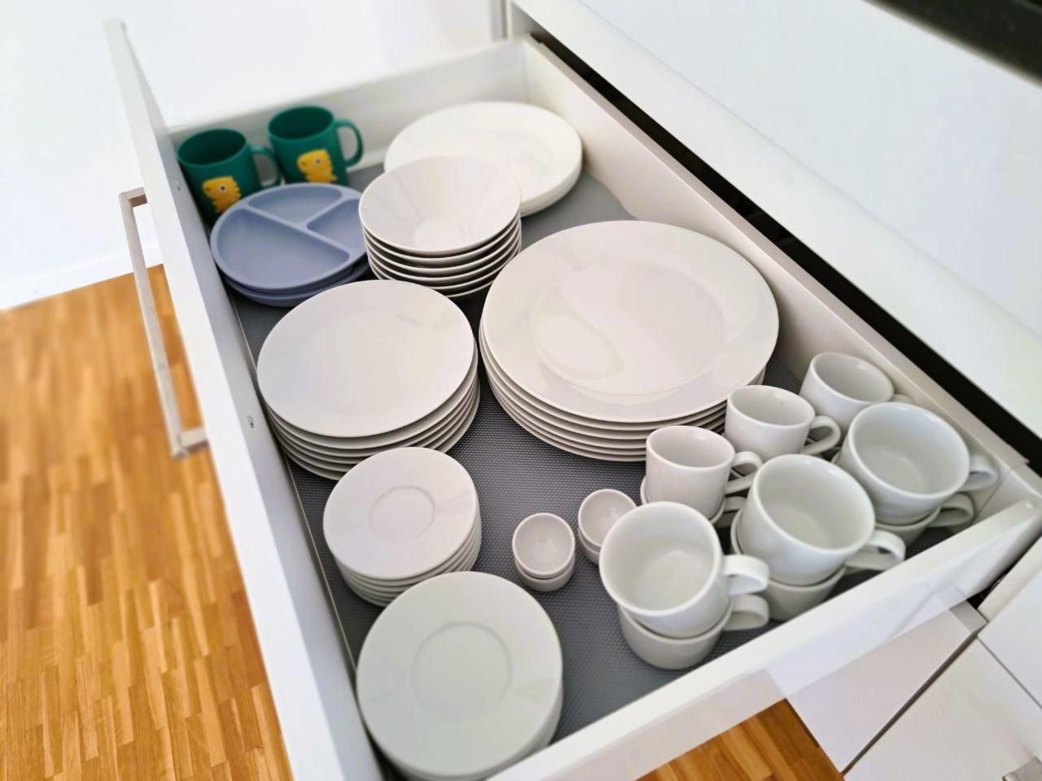 Aare View Apartment-Image-tags.info