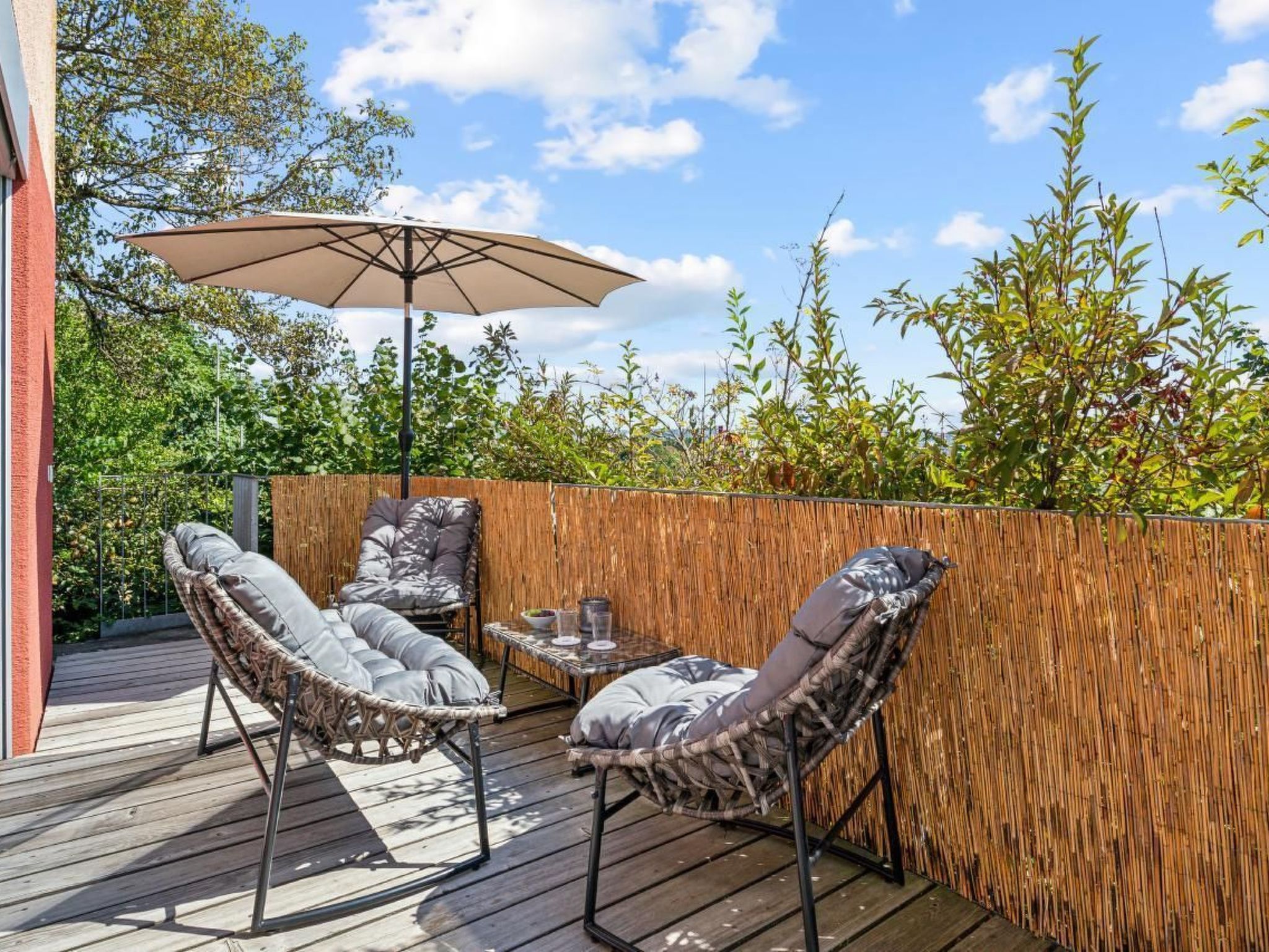 Aare View Apartment-Image-tags.info